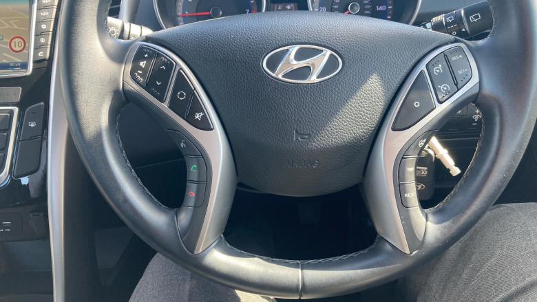 Hyundai i30 1.4 Blue Drive SE Nav 5dr Petrol Hatchback